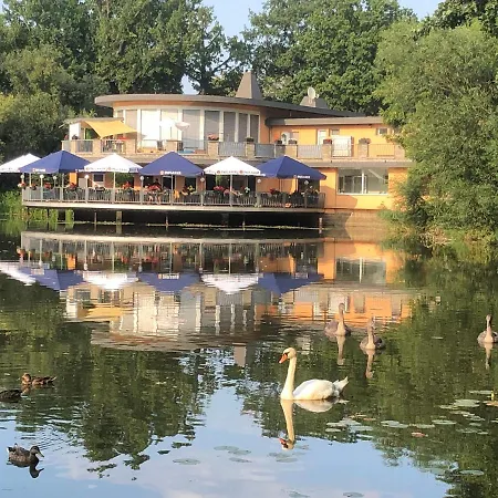 Pension Am See Torgau Buitenkant foto